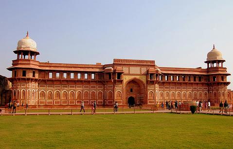 Jahangir-Mahal-Agra
