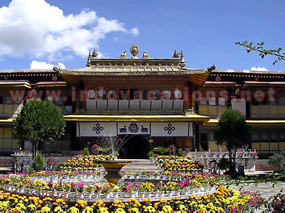Tibet Tour Norbulingka