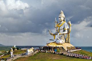 Murudeshwar Beach, Karnataka