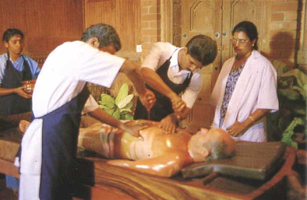 Pizhichil, Pizhichil Ayurveda Treatment