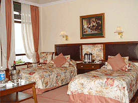 Hotel Silver Oaks Room