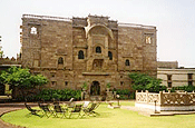 Fort Chanwa, Luni