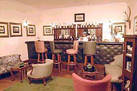 Hotel Silver Oaks Bar