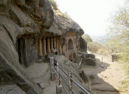 Pandu Lena Caves