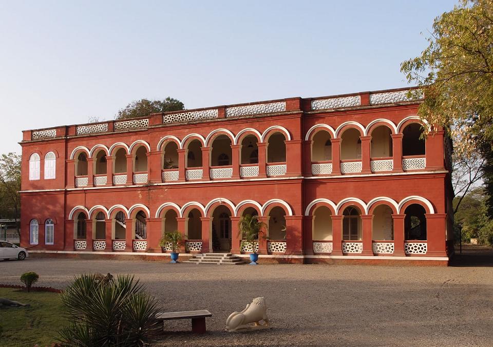 Hotel Orchard Palace, Gondal