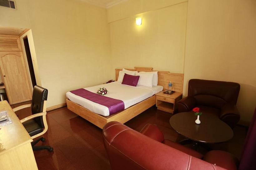 Hotel Presidency Conference Room