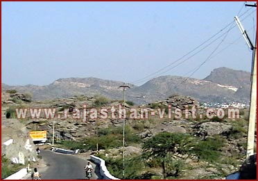 Zigzag way-Pushkar, Rajasthan